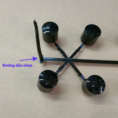 plastic injection molding path