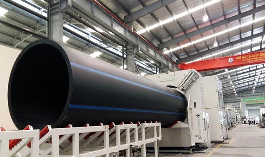 Plastic pipe extrusion
